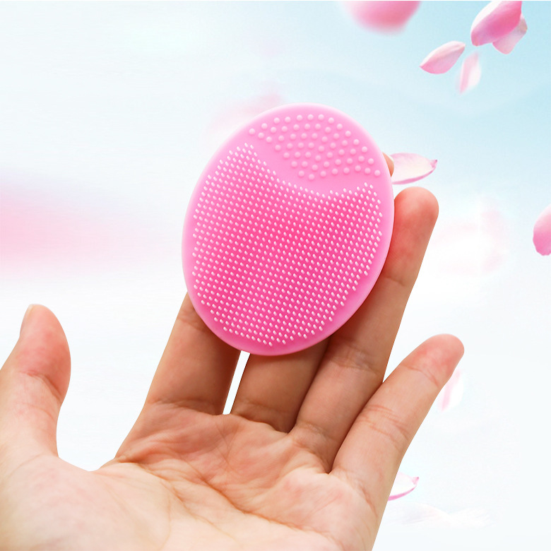 Silicone Facial Cleansing Brush — Gentle Clean. Controlled Contact. No Buildup.