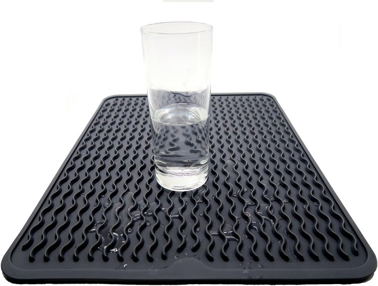 Silicone Drying Mat — Drain Clean. Dry Fast. No Saturation.