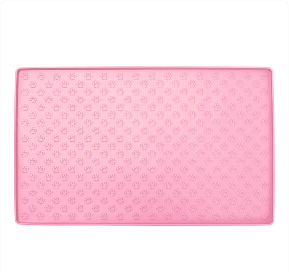 Silicone Feeding Mat — Contain Spills. Stabilize Bowls. Protect Floors.
