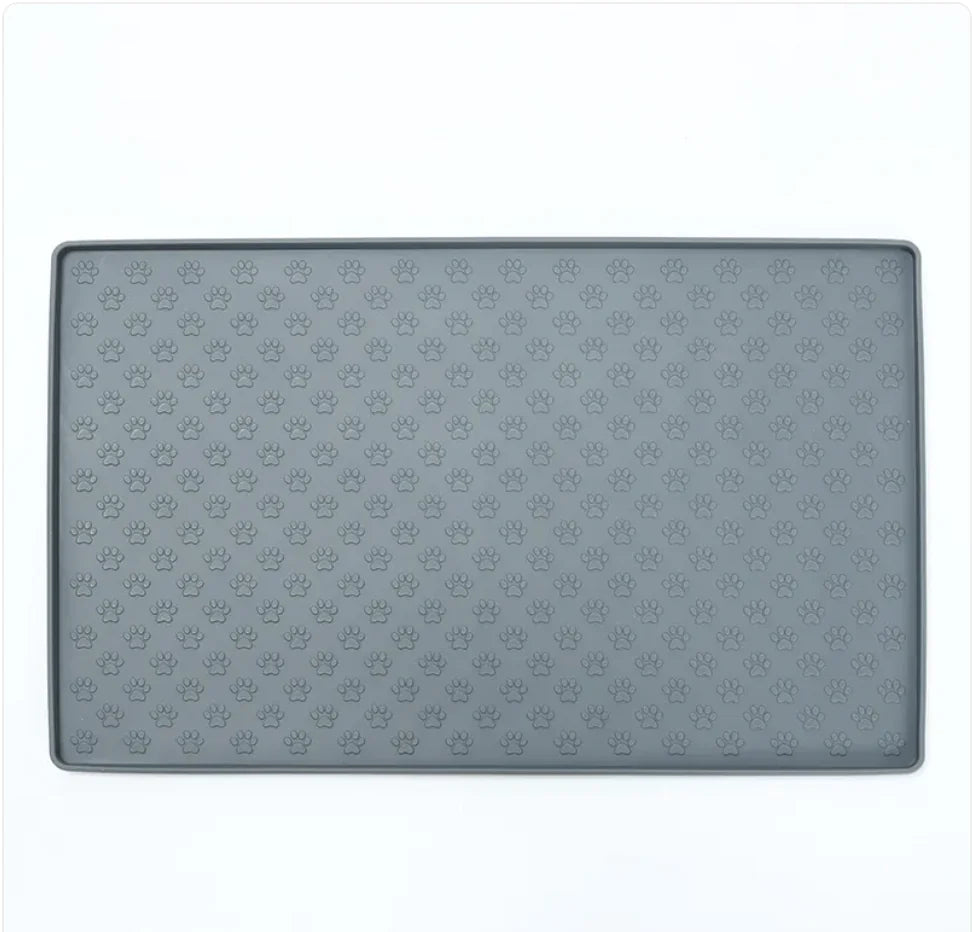 Silicone Feeding Mat — Contain Spills. Stabilize Bowls. Protect Floors.